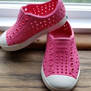 Native Hollywood Pink Jefferson Rubber Water Shoes